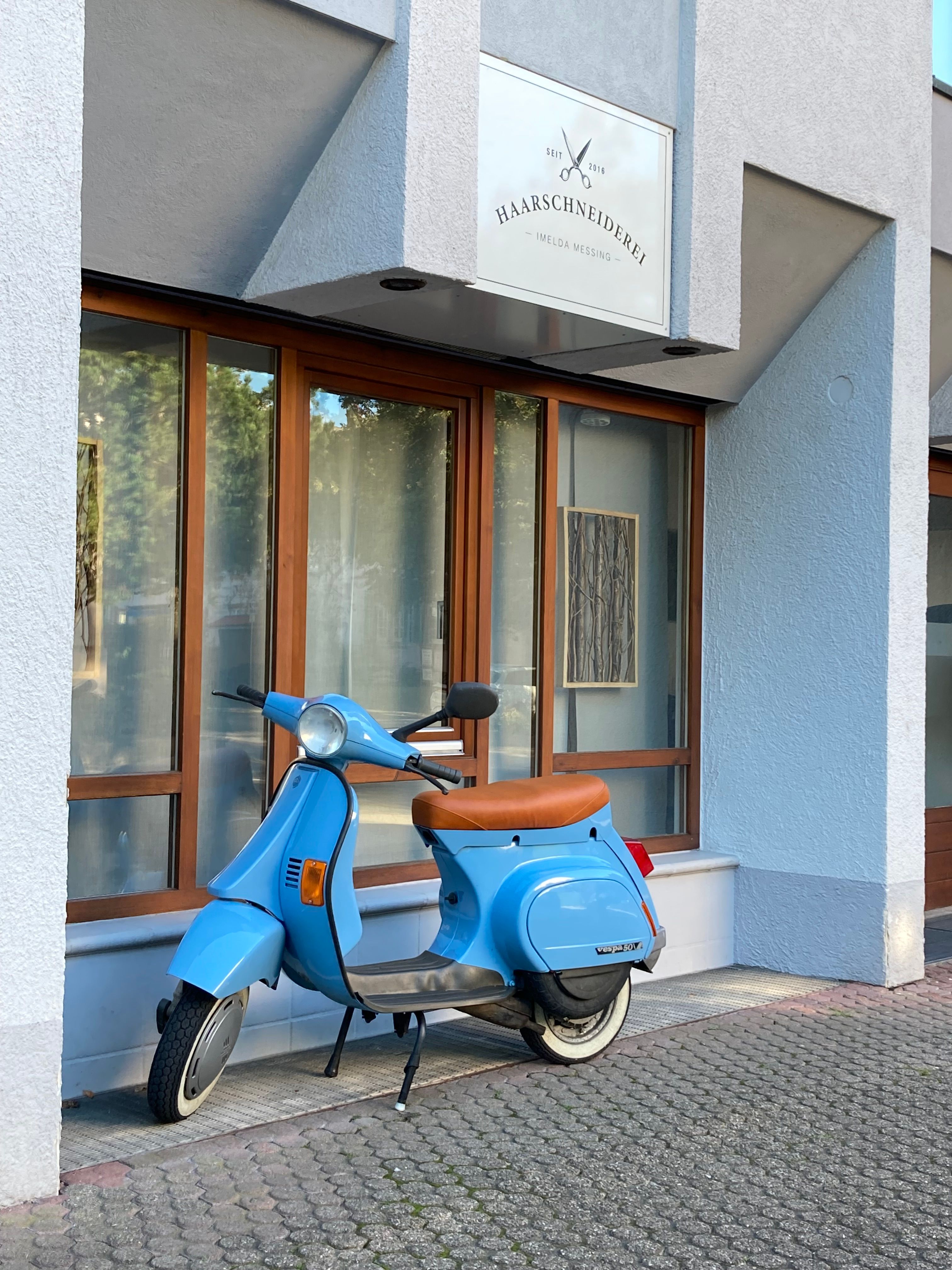 picture of the Salon & Co.